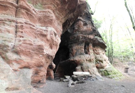 Die Klausenhöhle, © Deutsch-Luxemburgische Tourist-Information Die Klausenhöhle, © Deutsch-Luxemburgische Tourist-Information