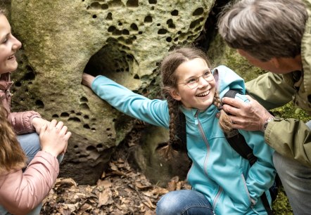 Spannende Entdeckungen auf dem Märchenpfad, © Eifel Tourismus GmbH Spannende Entdeckungen auf dem Märchenpfad, © Eifel Tourismus GmbH