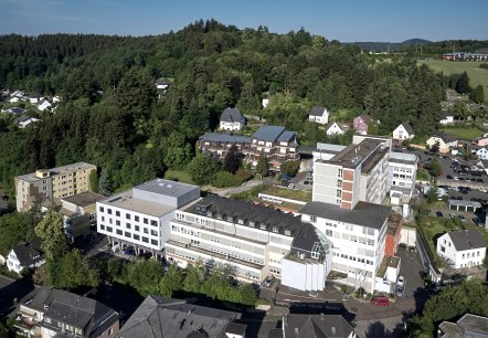 Krankenhaus Luftaufnahme, © Fotostudio Nieder Krankenhaus Luftaufnahme, © Fotostudio Nieder