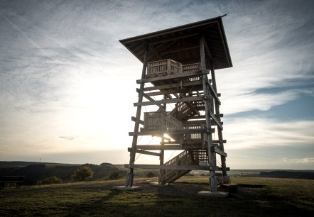 Aussichtsturm Landesblick Meerfelder Maar, © Eifel Tourismus GmbH, Dominik Ketz Aussichtsturm Landesblick Meerfelder Maar, © Eifel Tourismus GmbH, Dominik Ketz