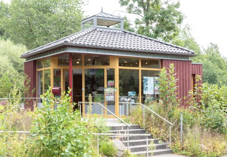 Willkommen am Nationalpark-Infopunkt Zerkall, © Eifel Tourismus GmbH, AR-shapefruitAG Willkommen am Nationalpark-Infopunkt Zerkall, © Eifel Tourismus GmbH, AR-shapefruitAG