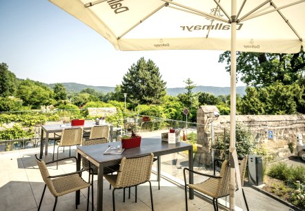 Klostergaststätte Maria Laach, Terrasse, © Eifel Tourismus GmbH, Dominik Ketz Klostergaststätte Maria Laach, Terrasse, © Eifel Tourismus GmbH, Dominik Ketz
