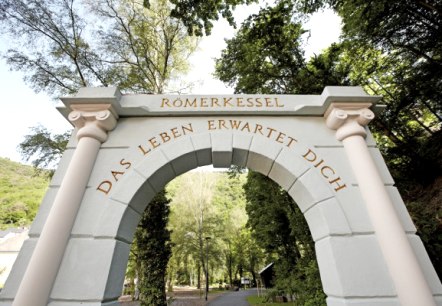 Das Eingangsportal zum Landschaftstherapeutischen Park Das Eingangsportal zum Landschaftstherapeutischen Park