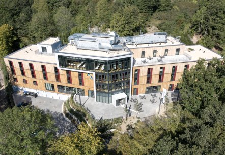 Hausansicht Luft, © www.hmp-architekten.de & Nordeifel Tourismus GmbH Hausansicht Luft, © www.hmp-architekten.de & Nordeifel Tourismus GmbH