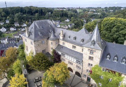 Luftbild der Burg Blankenheim, © Nordeifel Tourismus GmbH & Jugendherberge Burg Blankenheim# Luftbild der Burg Blankenheim, © Nordeifel Tourismus GmbH & Jugendherberge Burg Blankenheim#