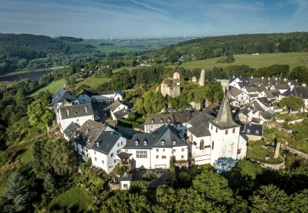 Blick auf das historische Kronenburg, © Eifel Tourismus GmbH, Dominik Ketz Blick auf das historische Kronenburg, © Eifel Tourismus GmbH, Dominik Ketz