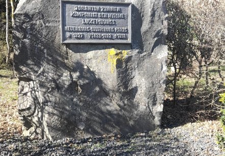 Memorial stone with inscription, © Felsenland Südeifel Tourismus GmbH Memorial stone with inscription, © Felsenland Südeifel Tourismus GmbH