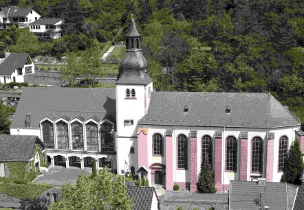 La double église Saint-Clément et Saint-Sauveur, © Rureifel-Tourismus e.V. La double église Saint-Clément et Saint-Sauveur, © Rureifel-Tourismus e.V.