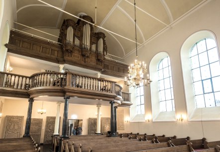 Finkenbergkirche innen, © Fotos: Dominik Ketz / Stolberg-Touristik Finkenbergkirche innen, © Fotos: Dominik Ketz / Stolberg-Touristik
