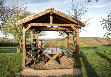 Aire de repos Burgberg, © Eifel-Tourismus GmbH, Dominik Ketz Aire de repos Burgberg, © Eifel-Tourismus GmbH, Dominik Ketz
