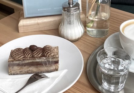 Kaffee & Kuchen, © Konditorei Thielen Café Patisserie Kaffee & Kuchen, © Konditorei Thielen Café Patisserie