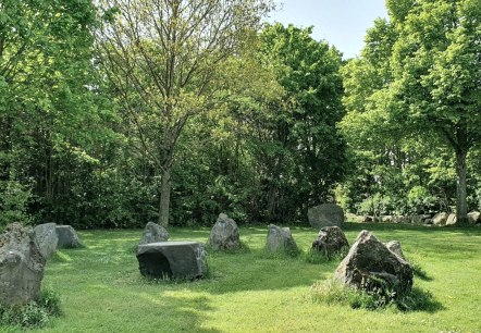 Vulkaanveld Stenen cirkel, © VG Mendig/U. Niederelz Vulkaanveld Stenen cirkel, © VG Mendig/U. Niederelz