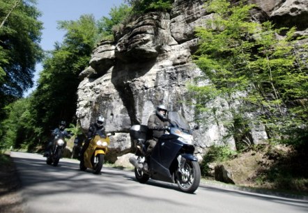 Motorradtouren Eifel: Auf Tour durch beeindruckende Felsformationen, © RoadConcept Motorradtouren Eifel: Auf Tour durch beeindruckende Felsformationen, © RoadConcept