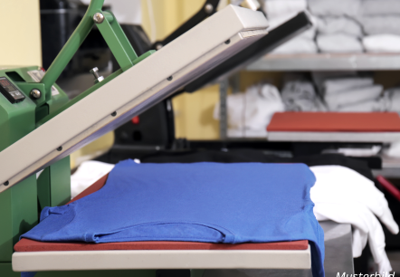 Musterbild Kleidung bedrucken, © Canva Musterbild Kleidung bedrucken, © Canva