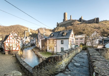 Die Burgen thronen über Monreal, © Eifel Tourismus GmbH, D. Ketz Die Burgen thronen über Monreal, © Eifel Tourismus GmbH, D. Ketz