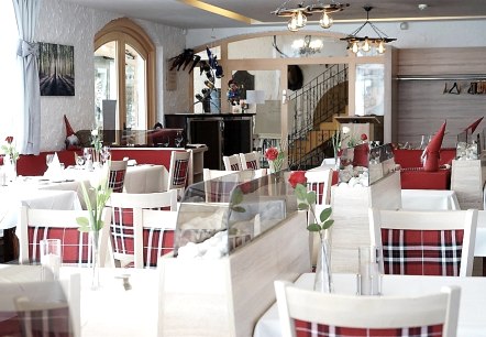 Gedeckter Tisch, © Zum alten Forsthaus Gedeckter Tisch, © Zum alten Forsthaus