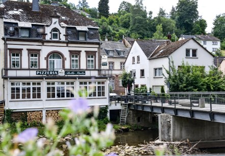 Pizzeria Bella Italia - Blick auf die Brücke, © Tourist-Information Bitburger Land Pizzeria Bella Italia - Blick auf die Brücke, © Tourist-Information Bitburger Land