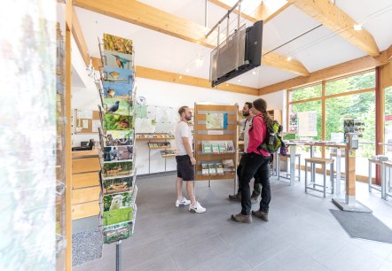 Conseil au point d'information Zerkall, © Eifel Tourismus GmbH, AR-shapefruitAG Conseil au point d'information Zerkall, © Eifel Tourismus GmbH, AR-shapefruitAG