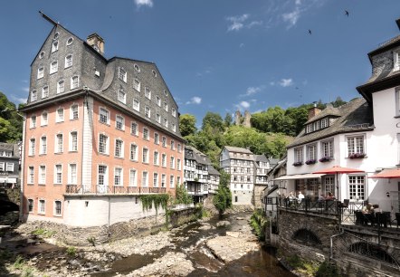 Rotes Haus von der Rurbrücke aus, © Dominik Ketz Rotes Haus von der Rurbrücke aus, © Dominik Ketz