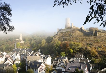 Monrealer Burgen im Nebel, © Laura Rinneburger Monrealer Burgen im Nebel, © Laura Rinneburger