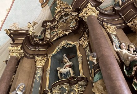 Vue intérieure de l'église de pèlerinage de Weidingen, © Felsenland Südeifel Tourismus GmbH, AC Krebs Vue intérieure de l'église de pèlerinage de Weidingen, © Felsenland Südeifel Tourismus GmbH, AC Krebs