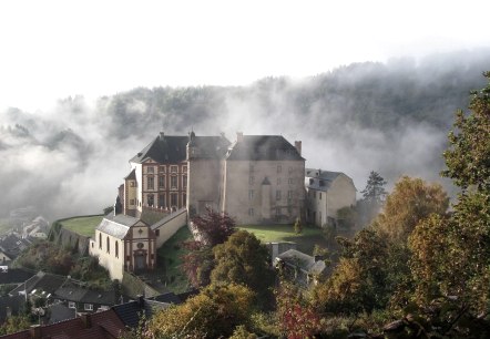 Kasteel Malberg in de mist Kasteel Malberg in de mist