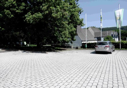 Wanderparkplatz Kirche Dedenborn, © Rursee-Touristik GmbH Wanderparkplatz Kirche Dedenborn, © Rursee-Touristik GmbH