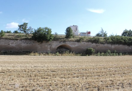 "Krufter Bachtal" - Stollen im Tuff, © VG Pellenz/Manea "Krufter Bachtal" - Stollen im Tuff, © VG Pellenz/Manea