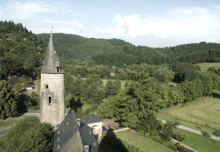 Aussicht auf Burg Bruch in der Eifel, © Eifel Tourismus GmbH/S. Jacobs Aussicht auf Burg Bruch in der Eifel, © Eifel Tourismus GmbH/S. Jacobs