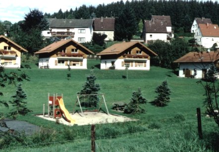 Spielplatz+Häuser, © Kloep Spielplatz+Häuser, © Kloep