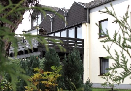 Hotelansicht, © Nordeifel Tourismus GmbH & Garni Hotel Haus Salzberg Hotelansicht, © Nordeifel Tourismus GmbH & Garni Hotel Haus Salzberg