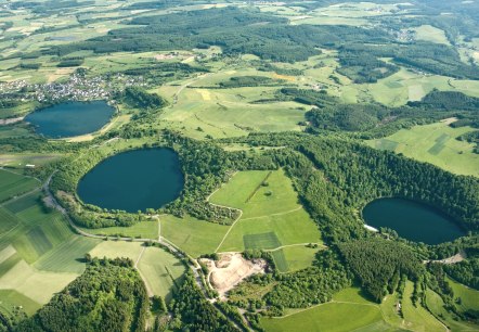 Dauner Maare von oben, © GesundLand Vulkaneifel/D. Ketz Dauner Maare von oben, © GesundLand Vulkaneifel/D. Ketz