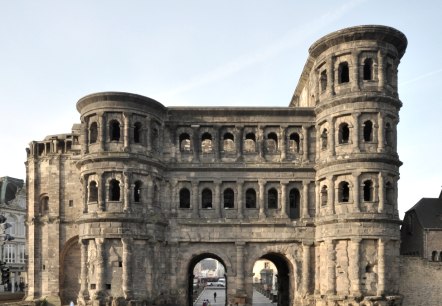 zda_porta-nigra, © GDKE – Rheinisches Landesmuseum Trier, Th. Zühmer zda_porta-nigra, © GDKE – Rheinisches Landesmuseum Trier, Th. Zühmer