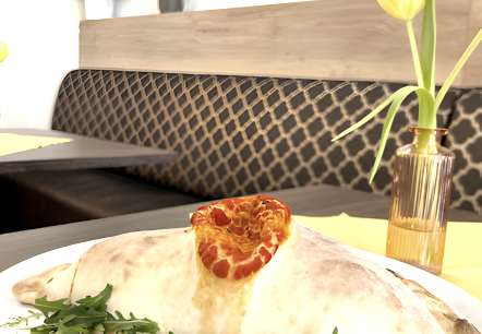 Calzone Pizza, © Toni's Pastaria Calzone Pizza, © Toni's Pastaria