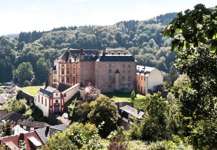 Blick auf Schloss Malberg, © Tourist-Information Bitburger Land Blick auf Schloss Malberg, © Tourist-Information Bitburger Land