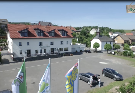 Hotel mit Parkplatz, © N. Nett Hotel mit Parkplatz, © N. Nett