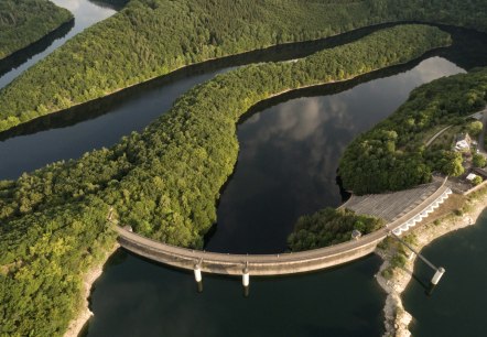 Urfttalsperre mit Obersee und Urftsee, Luftaufnahme., © Eifel Tourismus GmbH/D. Ketz Urfttalsperre mit Obersee und Urftsee, Luftaufnahme., © Eifel Tourismus GmbH/D. Ketz