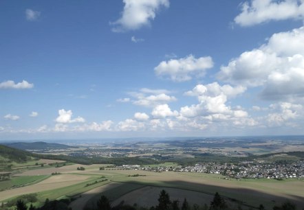 Ausblick vom Hochsimmerturm in Ettringen, © Foto: Svenja Schulze-Entrup, Quelle: Touristik-Büro Vordereifel Ausblick vom Hochsimmerturm in Ettringen, © Foto: Svenja Schulze-Entrup, Quelle: Touristik-Büro Vordereifel