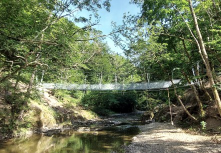 Neue Hängeseilbrücke zu Alten Pleiner Mühle, © Tourist-Information Wittlich Stadt & Land Neue Hängeseilbrücke zu Alten Pleiner Mühle, © Tourist-Information Wittlich Stadt & Land