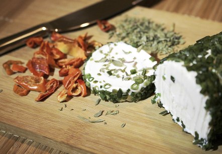 Goat cheese, © Felsenland Südeifel Tourismus Goat cheese, © Felsenland Südeifel Tourismus