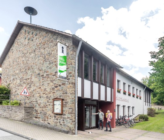 Heilsteinhaus und Nationalpark Infopunkt Einruhr, © Eifel Tourismus GmbH, A-Röser-shapefruit AG