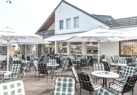 Sitzmöglichkeiten auf der Terasse, © Café Flink Sitzmöglichkeiten auf der Terasse, © Café Flink