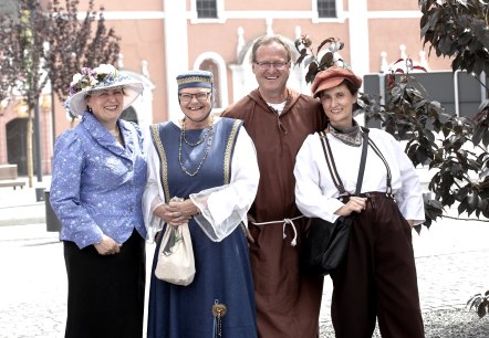 Die Gästeführer der Stadt Prüm, © Tourist-Information Prümer Land u. PM Studios Die Gästeführer der Stadt Prüm, © Tourist-Information Prümer Land u. PM Studios