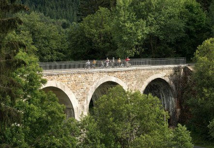 Radtouren Eifel: Bahntrassenradwege führen über Viadukte wie hier bei der Vennbahn., © vennbahn.eu Radtouren Eifel: Bahntrassenradwege führen über Viadukte wie hier bei der Vennbahn., © vennbahn.eu