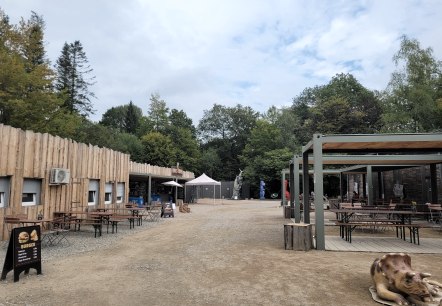 Dino's Diner im Dinopark Teufelsschlucht, © Felsenland Südeifel Tourismus GmbH Dino's Diner im Dinopark Teufelsschlucht, © Felsenland Südeifel Tourismus GmbH