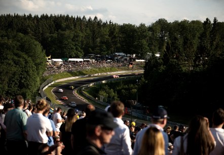 Nordschleife mit Fans, © NürburgringPressefoto©ChristianHahn Nordschleife mit Fans, © NürburgringPressefoto©ChristianHahn
