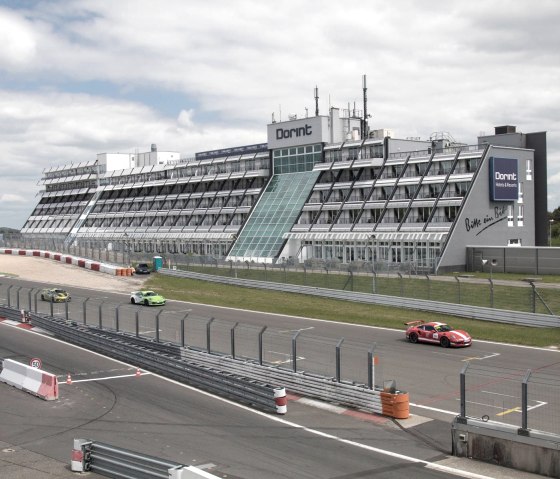 Ansicht Hotel Rennstrecke, © Dorint · Am Nürburgring · Hocheifel