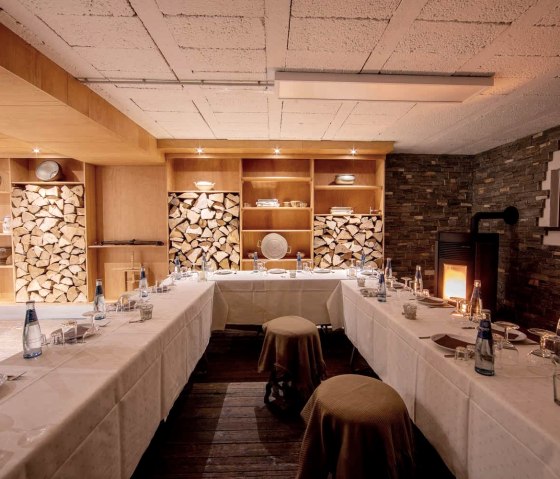 Salle de réunion confortablement aménagée en école du fromage