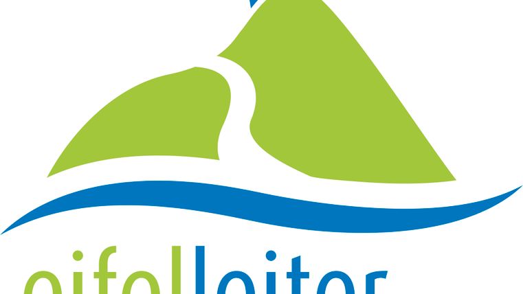 Logo van de Eifelladder met groene berg en blauw pad.