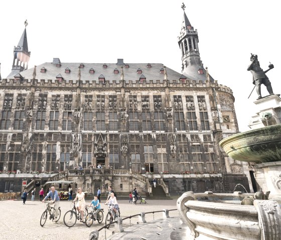 Begin van de Vennbahn: Aken (hier: Rathausplatz), © vennbahn.eu